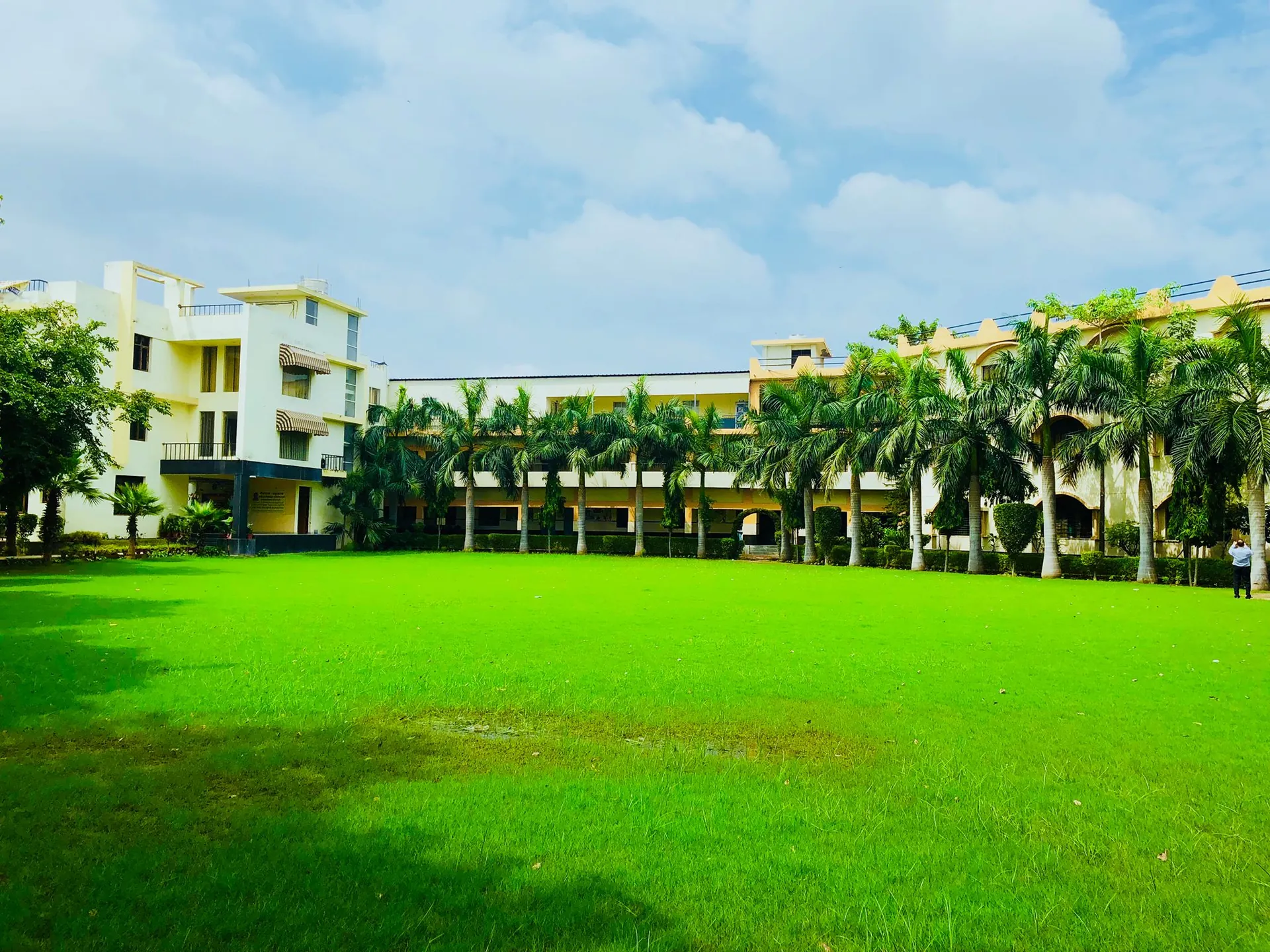 Drona Public School