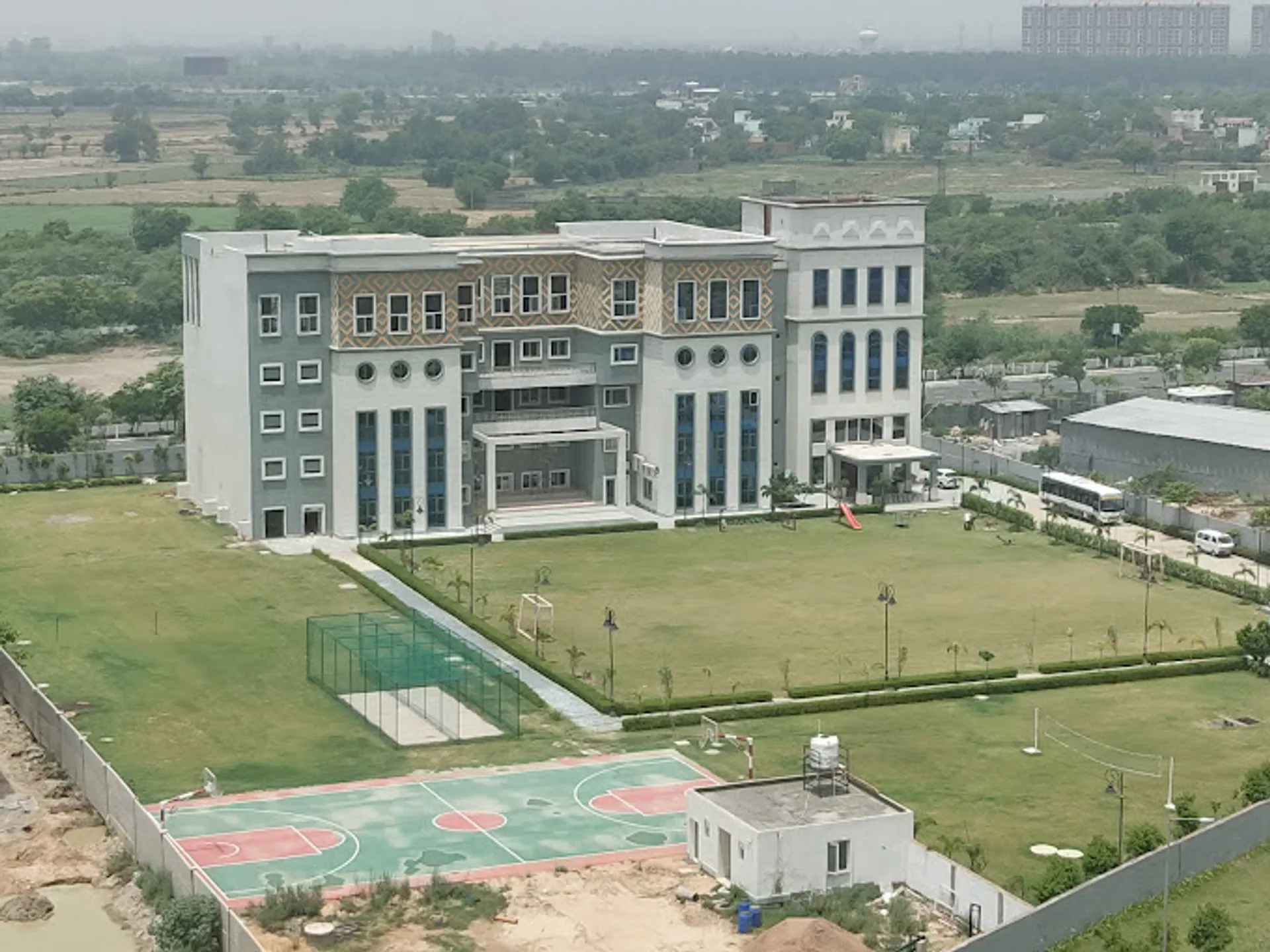 Gaurs International School