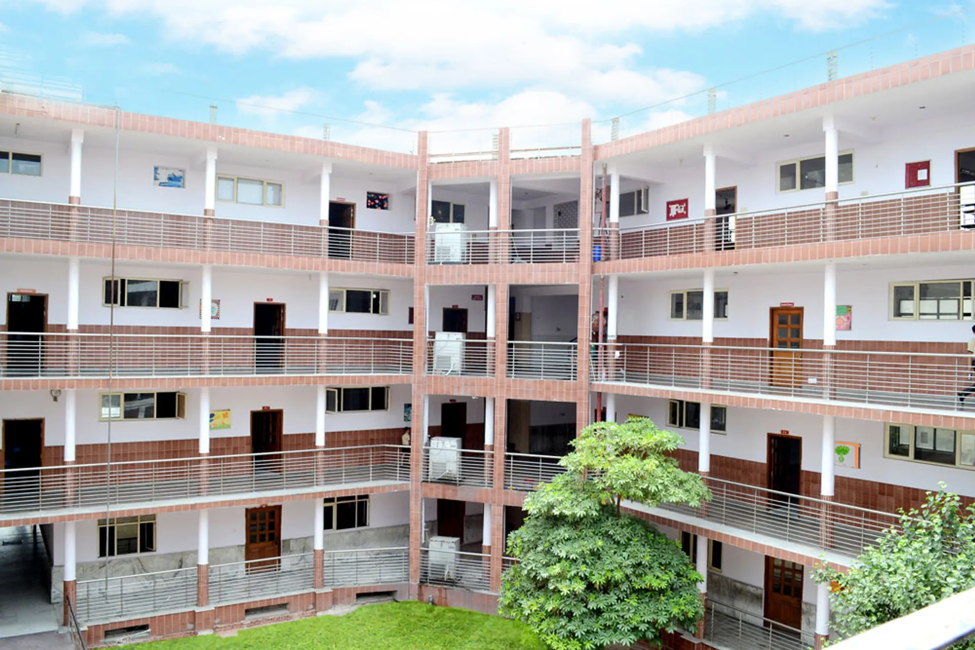 Gitarattan Global School