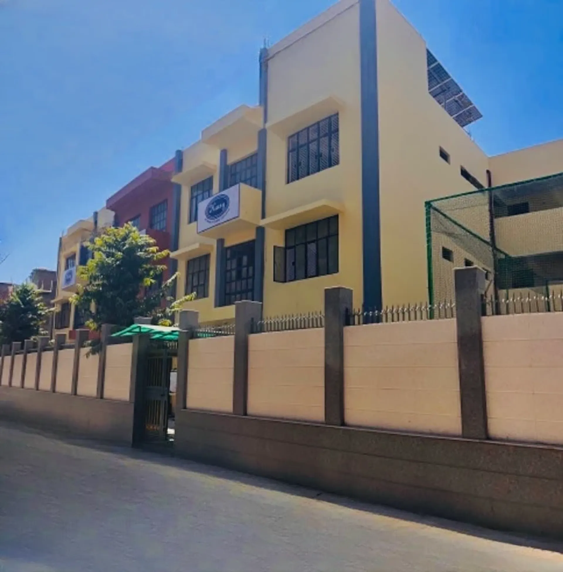 Harry Model School