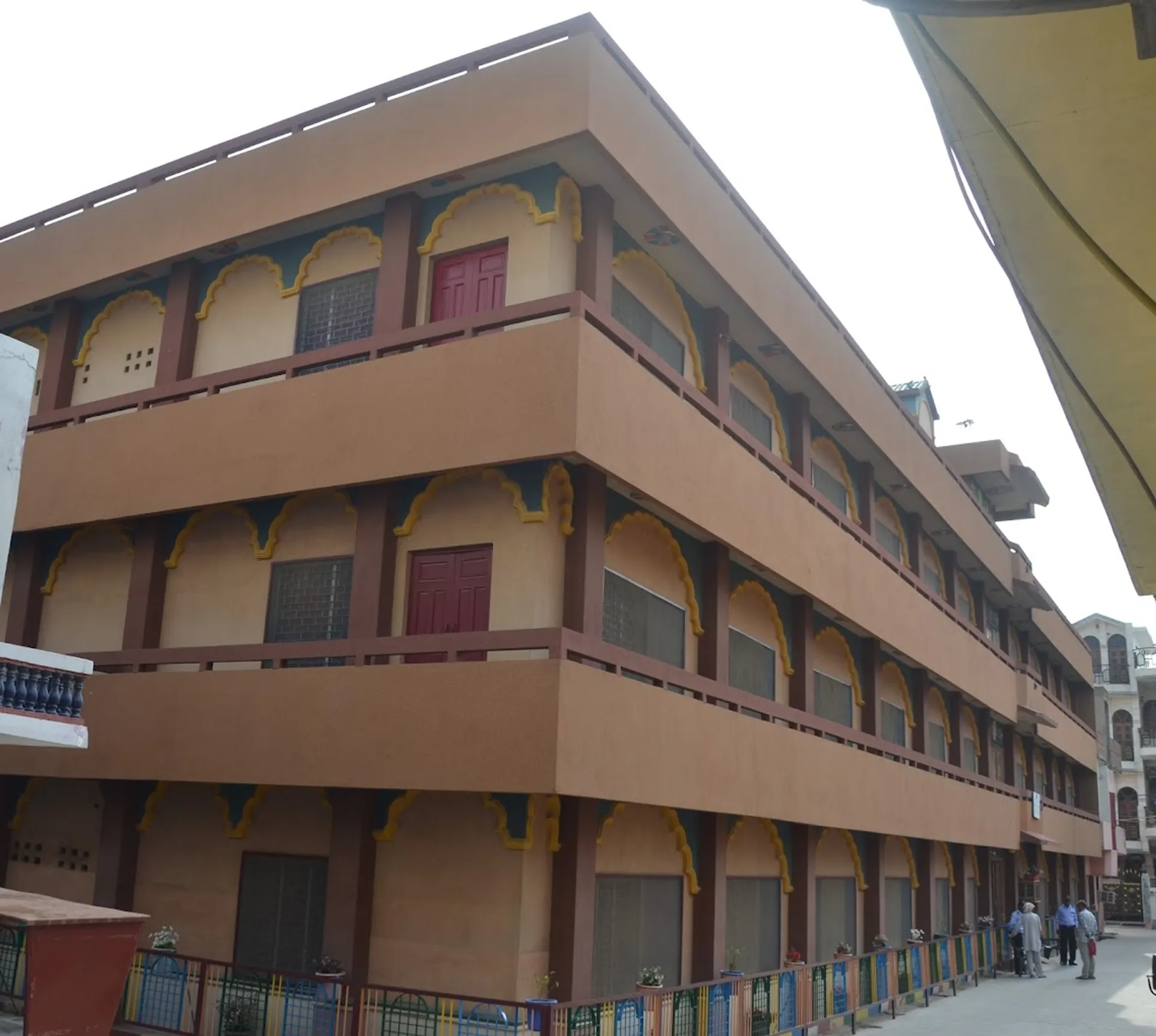 Holy Child Model Sec. School