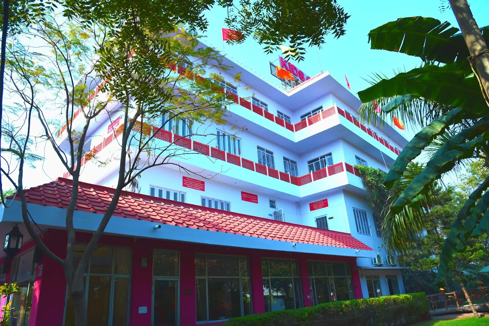 Kids Club School