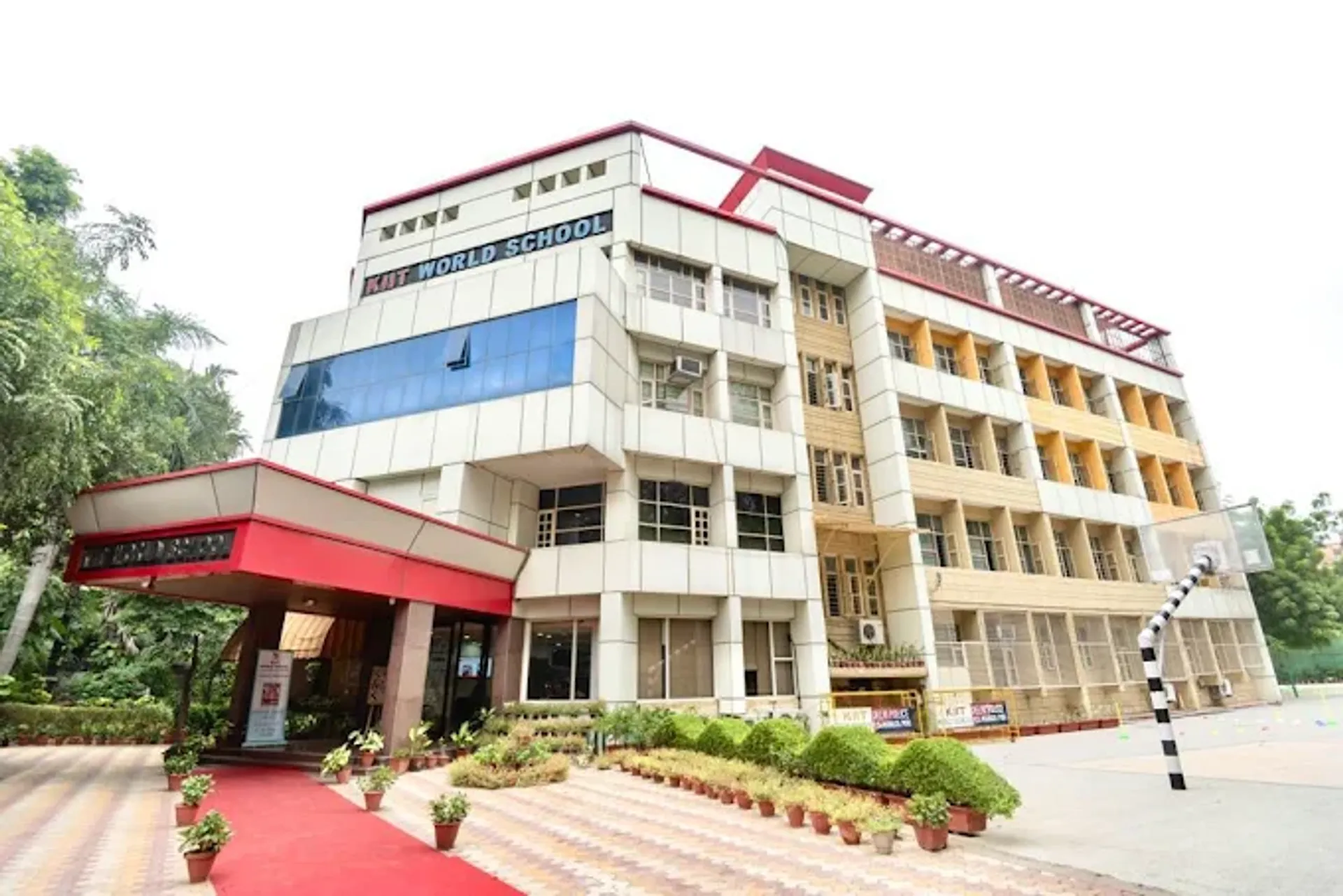 KIIT World School
