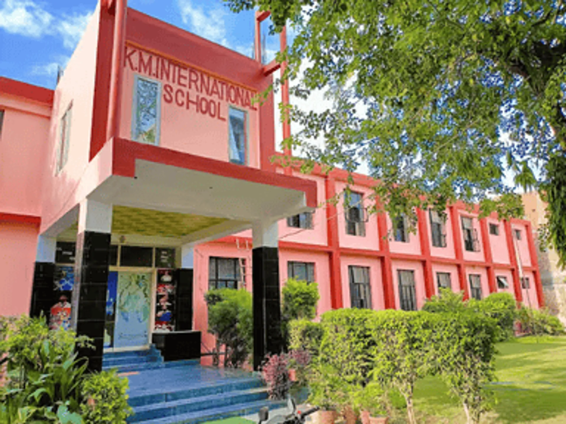 KM International School