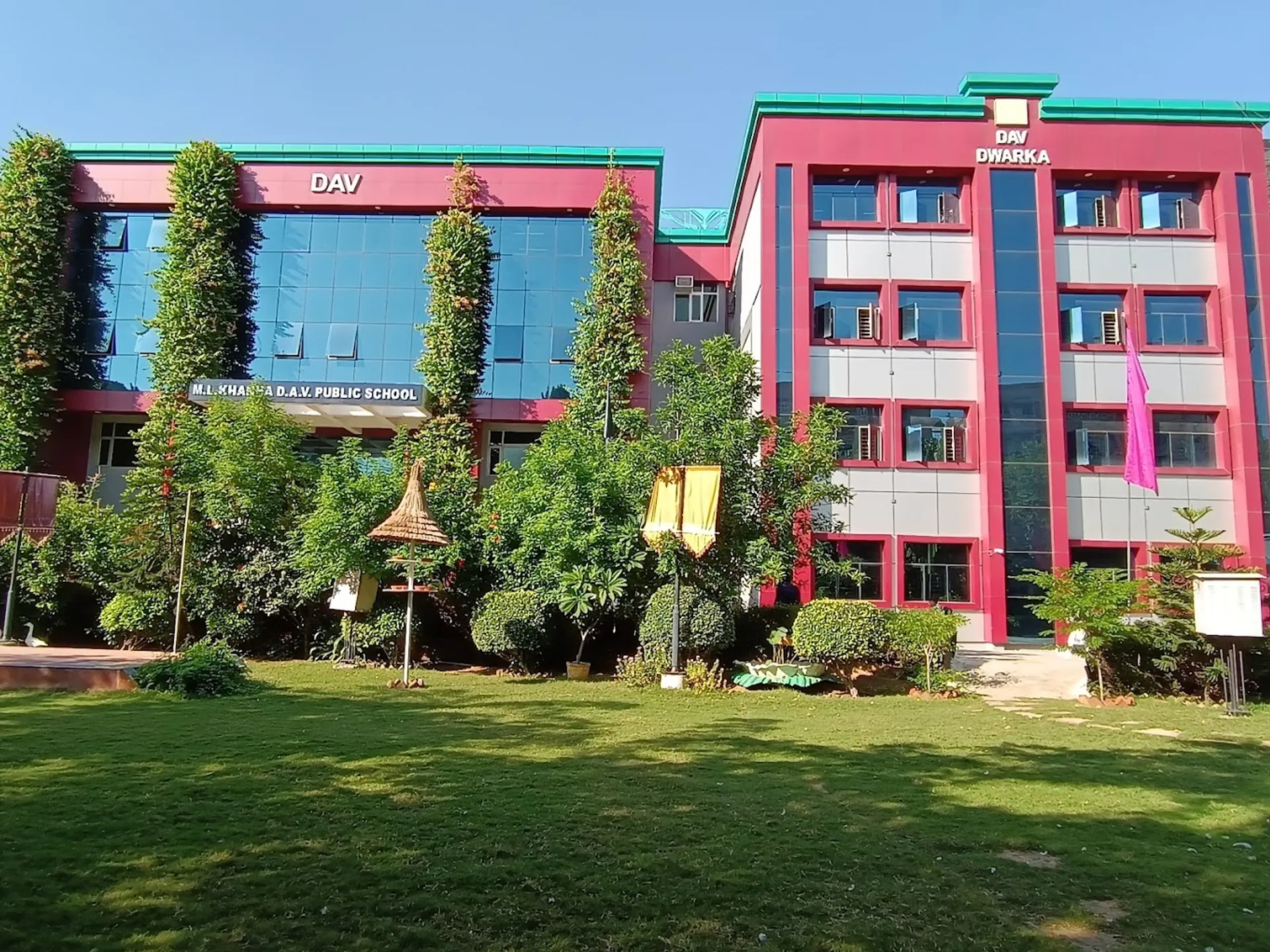 M.L. Khanna DAV Public School
