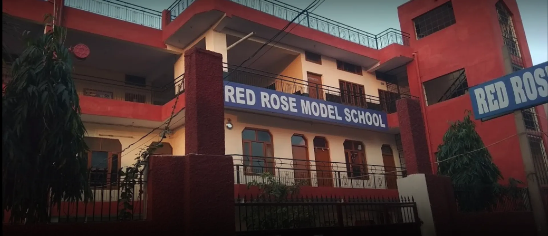 Red Rose Model School