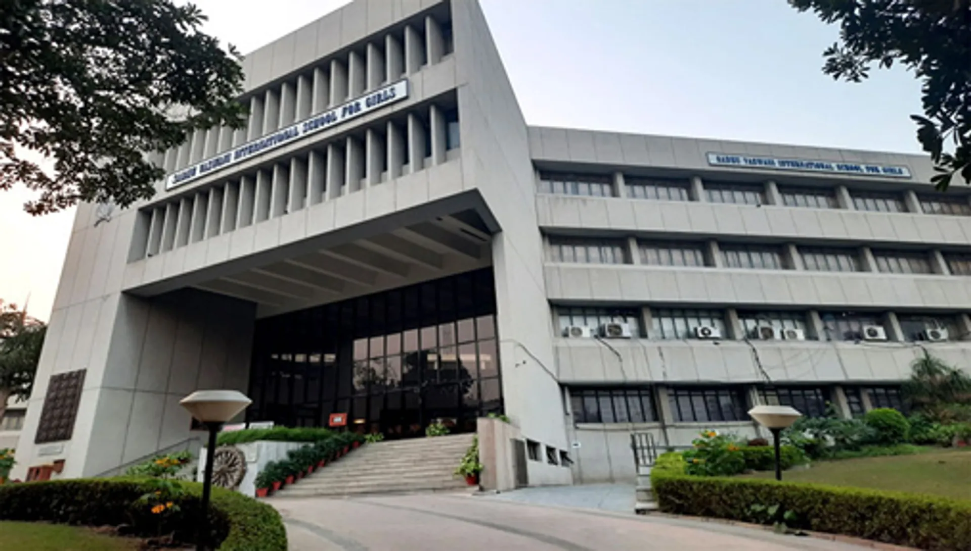 Sadhu Vaswani International School For Girls