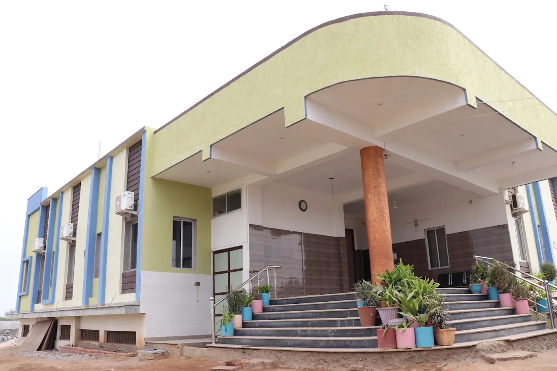 Saint D Public School