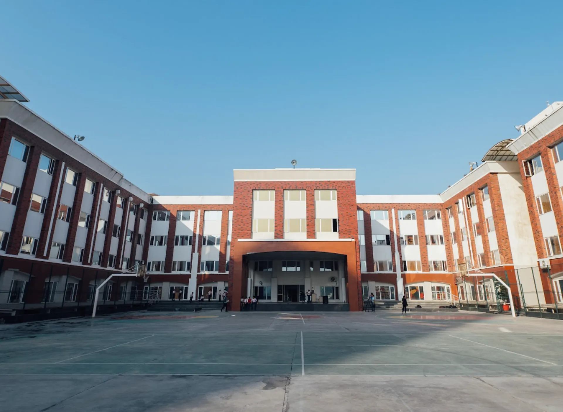 Sapphire International School