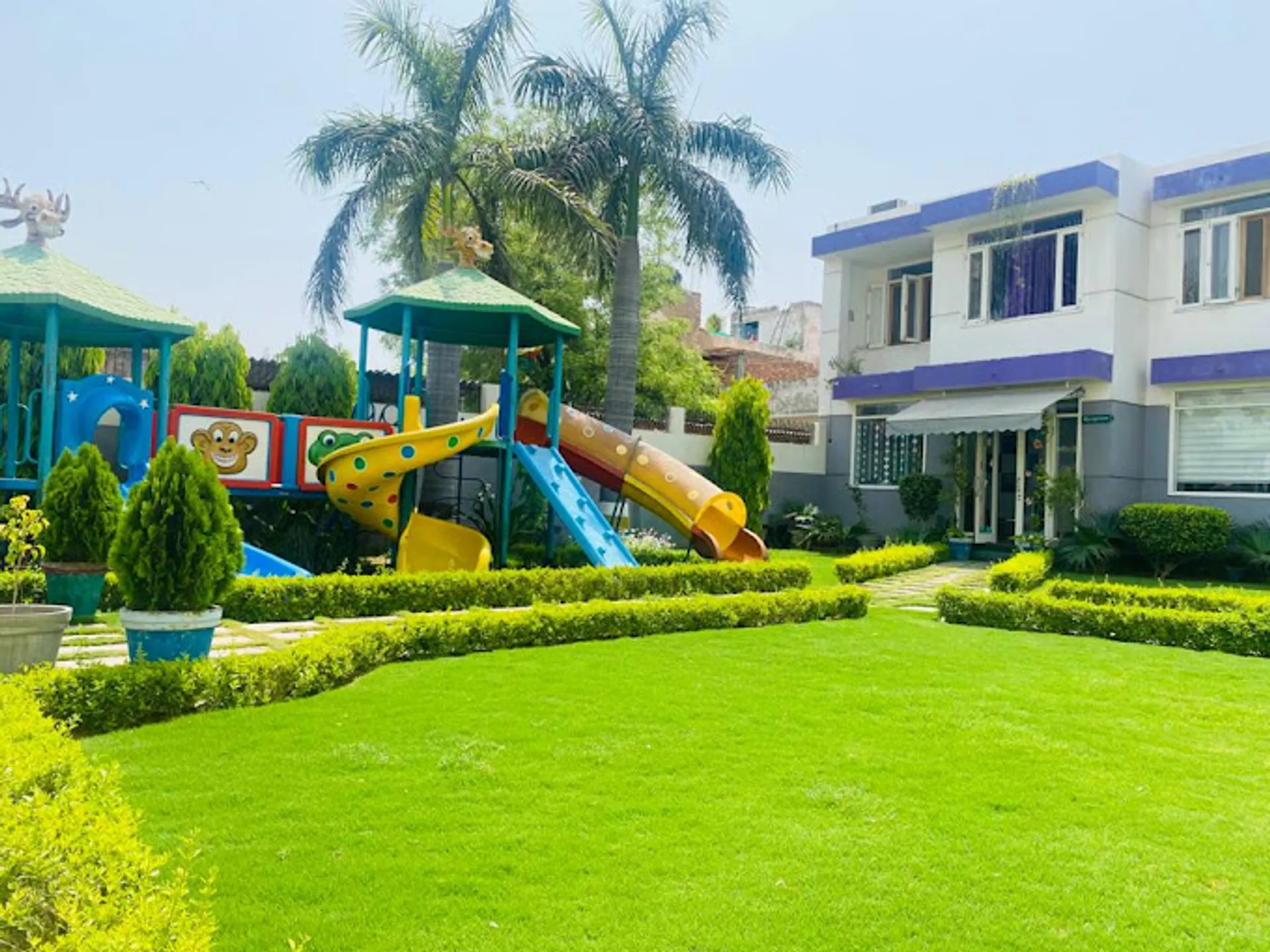 The Li'l Geniuses School